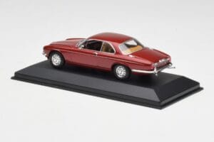 Jaguar XJ12 Coupe Regency Rood Minichamps 1:43 400130461 Metaal — afbeelding 3 van 4