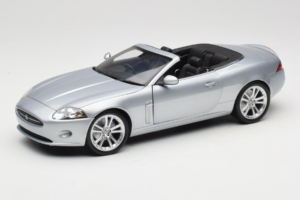 Jaguar XK X150 Cabriolet Zilver Minichamps 1:18 153130533 Metaal