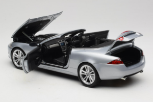 Jaguar XK X150 Cabriolet Zilver Minichamps 1:18 153130533 Metaal — afbeelding 5 van 8