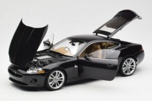 Jaguar XK-R X150 Midnight Zwart AUTOart 1:18 73632 Metaal — afbeelding 2 van 8