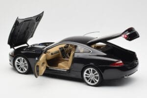 Jaguar XK-R X150 Midnight Zwart AUTOart 1:18 73632 Metaal — afbeelding 5 van 8