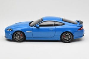 Jaguar XKR-S X150 French Racing Blauw AUTOart 1:18 73641 Metaal — afbeelding 4 van 8
