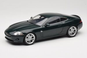 Jaguar XK X150 Coupe Groen Minichamps 1:18 150130501 Metaal