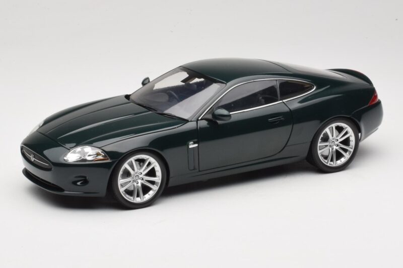 Jaguar XK X150 Coupe Groen Minichamps 1:18 150130501 Metaal