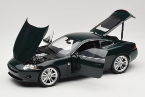Jaguar XK X150 Groen Minichamps 1:18 150130500 Metaal — afbeelding 2 van 8