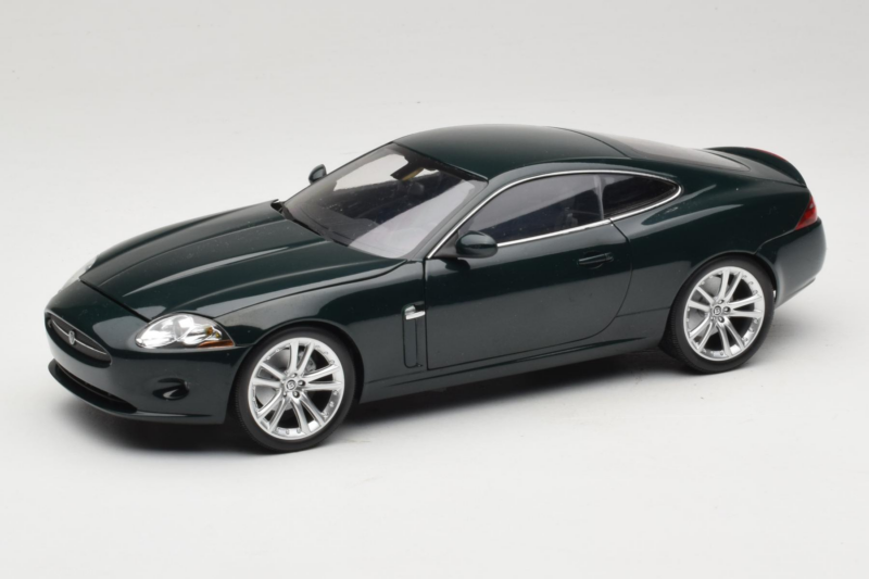 Jaguar XK X150 Groen Minichamps 1:18 150130500 Metaal