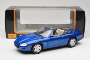 Jaguar XK8 X100 Cabriolet Azure Blauw Maisto 1:18 50286 Metaal — afbeelding 8 van 8