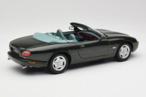 Jaguar XK8 X100 Cabriolet British Racing Groen Maisto 1:18 50285 Metaal — afbeelding 3 van 8
