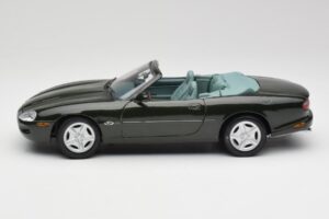 Jaguar XK8 X100 Cabriolet British Racing Groen Maisto 1:18 50285 Metaal — afbeelding 4 van 8