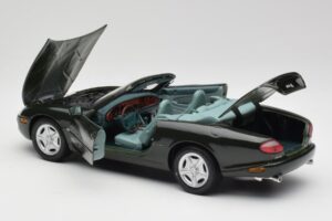 Jaguar XK8 X100 Cabriolet British Racing Groen Maisto 1:18 50285 Metaal — afbeelding 5 van 8