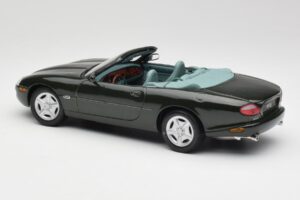 Jaguar XK8 X100 Cabriolet British Racing Groen Maisto 1:18 50285 Metaal — afbeelding 7 van 8