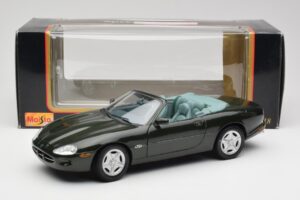 Jaguar XK8 X100 Cabriolet British Racing Groen Maisto 1:18 50285 Metaal — afbeelding 8 van 8