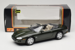Jaguar XK8 Green Metallic Lichtgrijs Interieur Maisto 1:18 31836 Metaal — afbeelding 8 van 8