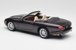 Jaguar XKR X100 Cabriolet Grijs Maisto 1:18 50331 Metaal — afbeelding 7 van 8