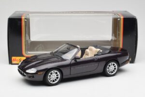 Jaguar XKR X100 Cabriolet Grijs Maisto 1:18 50331 Metaal — afbeelding 8 van 8