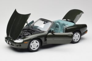 Jaguar XKR X100 Cabriolet Groen Maisto 1:18 37800-M1 Metaal — afbeelding 2 van 8