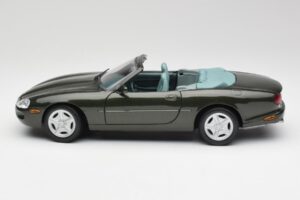 Jaguar XKR X100 Cabriolet Groen Maisto 1:18 37800-M1 Metaal — afbeelding 4 van 8