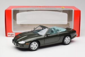 Jaguar XKR X100 Cabriolet Groen Maisto 1:18 37800-M1 Metaal — afbeelding 8 van 8