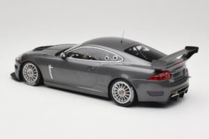 Jaguar XKR GT3 Grey Metallic Minichamps 1:18 150081390 Metaal — afbeelding 5 van 6
