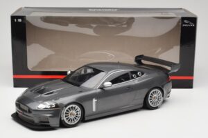Jaguar XKR GT3 Grey Metallic Minichamps 1:18 150081390 Metaal — afbeelding 6 van 6