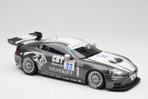 Jaguar XKR GT3 Quaife #33 P. Hall FIA GT3 Championship 2008 Minichamps 1:18 150081333 Metaal — afbeelding 4 van 6