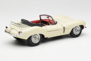 Jaguar XKSS Crème AUTOart 1:18 73512 Metaal — afbeelding 3 van 8