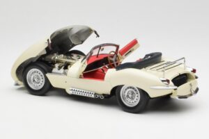 Jaguar XKSS Crème AUTOart 1:18 73512 Metaal — afbeelding 5 van 8