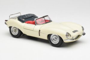 Jaguar XKSS Crème AUTOart 1:18 73512 Metaal — afbeelding 6 van 8