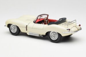 Jaguar XKSS Crème AUTOart 1:18 73512 Metaal — afbeelding 7 van 8
