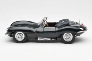 Jaguar XKSS Steve McQueen Personal Car AUTOart 1:18 73526 Metaal — afbeelding 4 van 8