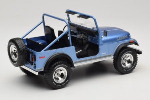 Jeep CJ-7 Laredo Blauw MCG 1:18 MCG18553 Metaal — afbeelding 2 van 6