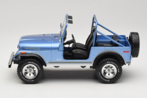 Jeep CJ-7 Laredo Blauw MCG 1:18 MCG18553 Metaal — afbeelding 3 van 6
