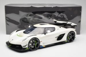 Koenigsegg Jesko Attack Crystal White Pearl GT Spirit 1:12 GT501 Hars — afbeelding 6 van 6