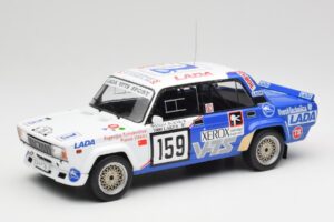 Lada 2105 VFTS #159 E. Tumalevicius 1000 Lakes Rally 1987 IXO 1:18 18RMC181B Metaal