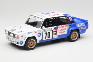 Lada 2105 VFTS #70 E. Tumalevicius 1000 Lakes Rally 1986 IXO 1:18 18RMC181A Metaal