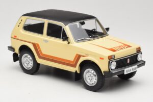 Lada Niva 2121 California Beige MCG 1:18 MCG18004 Metaal — afbeelding 4 van 6