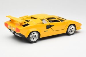 Lamborghini Countach Geel Bburago 1:18 3037 Metaal — afbeelding 3 van 8