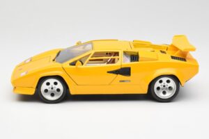 Lamborghini Countach Geel Bburago 1:18 3037 Metaal — afbeelding 4 van 8