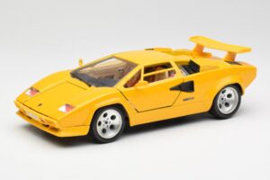 Lamborghini Countach Geel Bburago 1:18 3037 Metaal