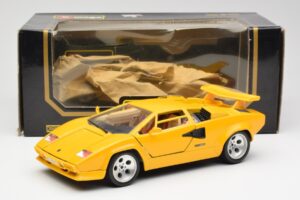 Lamborghini Countach Geel Bburago 1:18 3037 Metaal — afbeelding 8 van 8