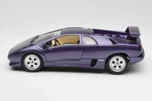 Lamborghini Diablo Paars Maisto 1:18 3028 Metaal — afbeelding 4 van 8