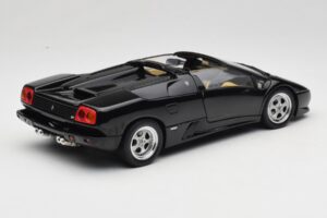Lamborghini Diablo Roadster Zwart AUTOart 1:18 70093-R1 Metaal — afbeelding 4 van 10