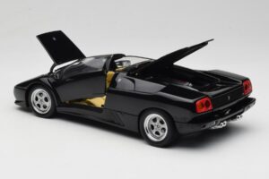 Lamborghini Diablo Roadster Zwart AUTOart 1:18 70093-R1 Metaal — afbeelding 6 van 10