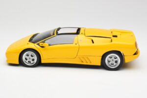 Lamborghini Diablo Roadster Geel AUTOart 1:18 70092 Metaal — afbeelding 4 van 8