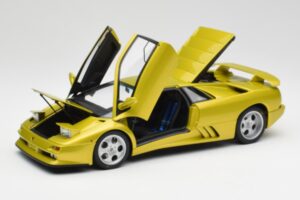 Lamborghini Diablo SE30 Anniversary Edition Geel Spyder AUTOart 1:18 79157 Metaal — afbeelding 2 van 8