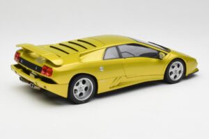 Lamborghini Diablo SE30 Anniversary Edition Geel Spyder AUTOart 1:18 79157 Metaal — afbeelding 3 van 8