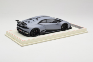 Lamborghini Huracan LB Performance x Novitec Torado Grijs Davis & Giovanni 1:18 HURACAN001 Hars — afbeelding 3 van 7