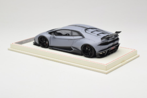 Lamborghini Huracan LB Performance x Novitec Torado Grijs Davis & Giovanni 1:18 HURACAN001 Hars — afbeelding 5 van 7