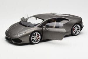 Lamborghini Huracan LP610-4 Grijs AUTOart 1:18 74606 Composiet — afbeelding 2 van 8