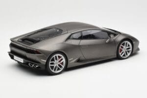 Lamborghini Huracan LP610-4 Grijs AUTOart 1:18 74606 Composiet — afbeelding 3 van 8